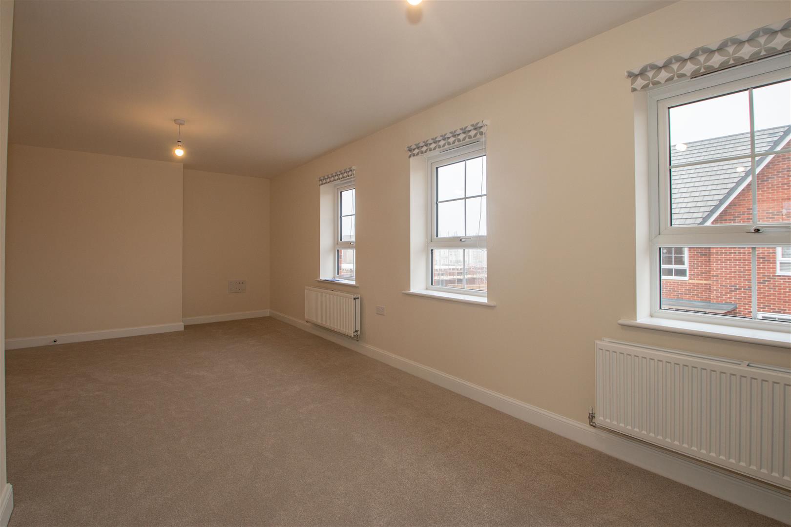 Lithgows Avenue, Brooklands, Milton keynes